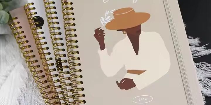 Custom hardcover weekly planner spiral bound booklet with colorful design